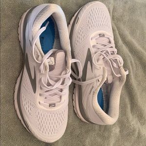 Brooks Adrenaline GTS 18